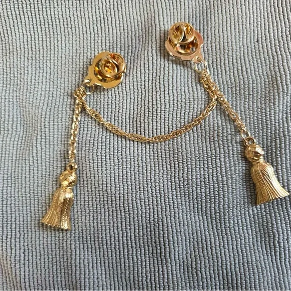 vintage gold-tone "sweater guard" - Picture 2 of 2